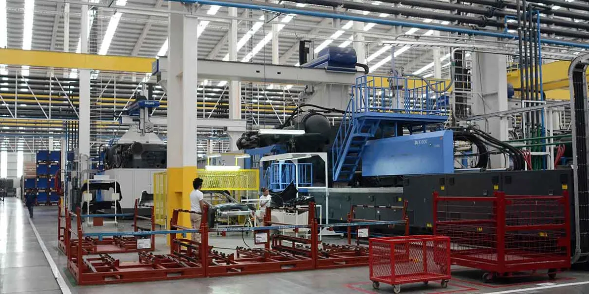 Decayó el empleo en la industria manufacturera de Puebla