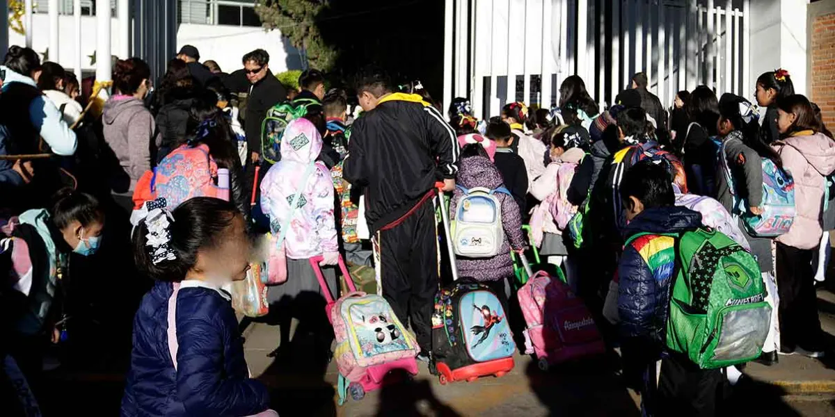 ESTE LUNES regresan a clases más de 2 millones de alumnos en Puebla 