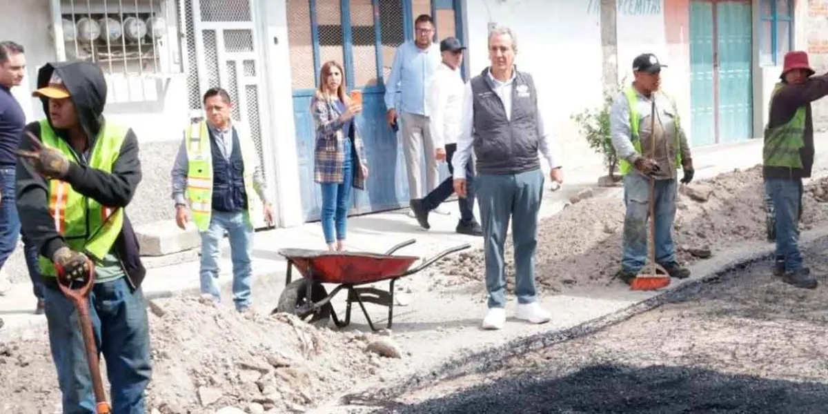 Supervisa Pepe Chedraui trabajos de bacheo en Bosques de Santa Anita
