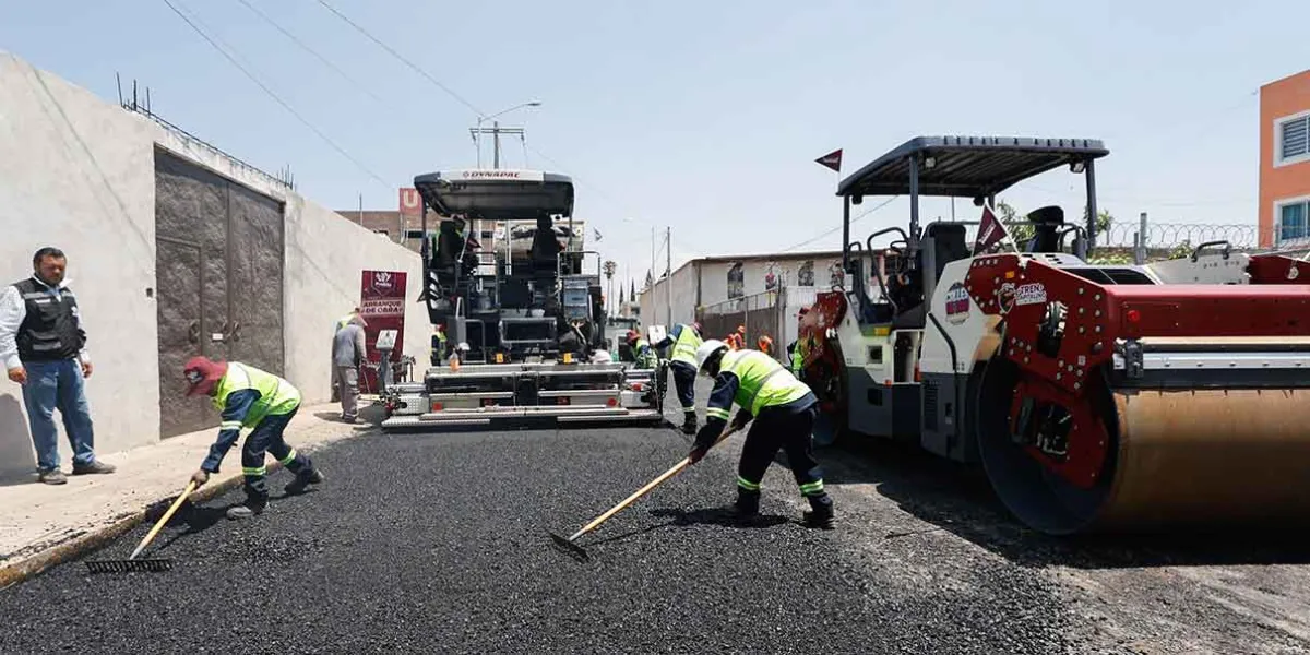 José Chedraui arranca tren de pavimentación en Puebla para agilizar obras viales