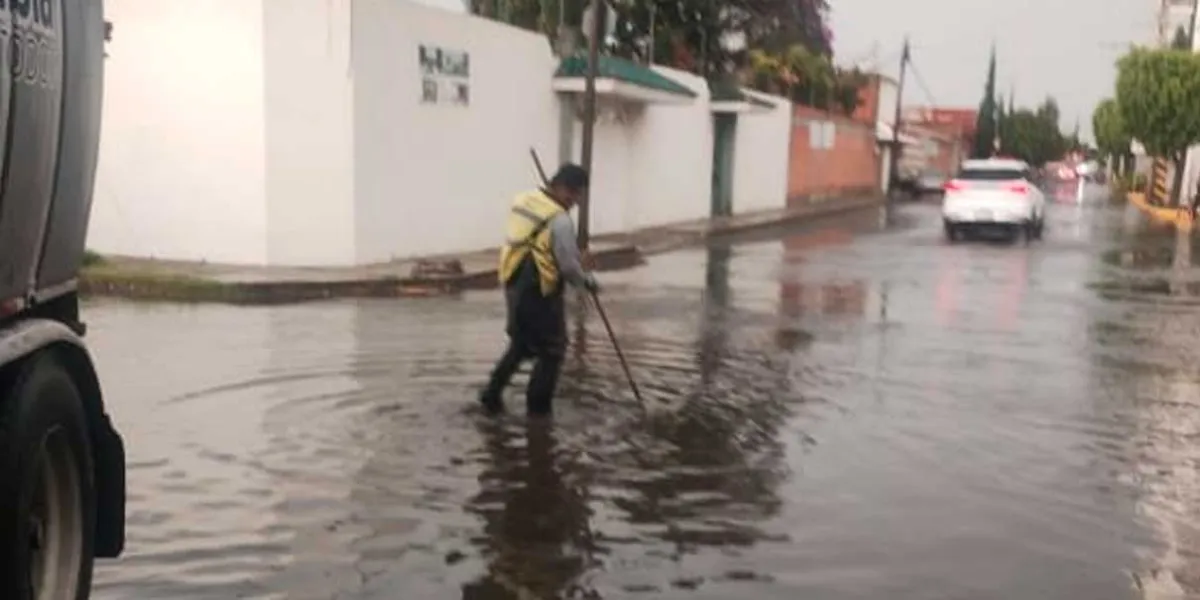 Más de 20 puntos de encharcamiento atendió Agua de Puebla
