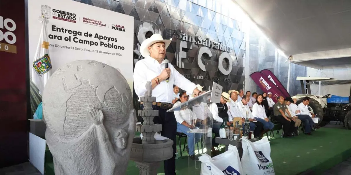 Entregan apoyos al campo en El Seco y anuncian carretera de doble carril en Puebla