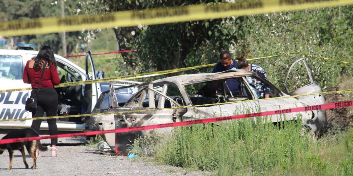 Hallan cuerpo calcinado dentro de un auto en Amozoc, Puebla; investigan posible ejecución