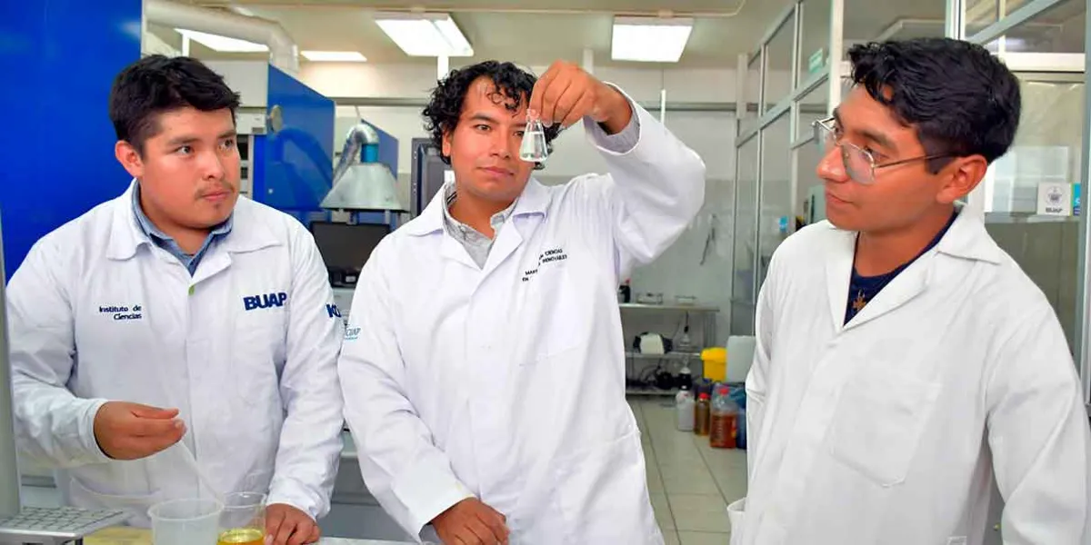 Estudiantes de la BUAP ganan Hackathon 2026 con proyecto de biocombustible para el campo