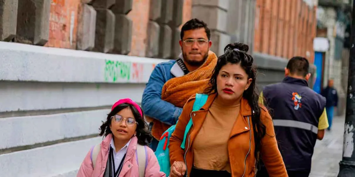 Madres de familia advierten más gastos por vacaciones de tres meses tras decisión de la SEP