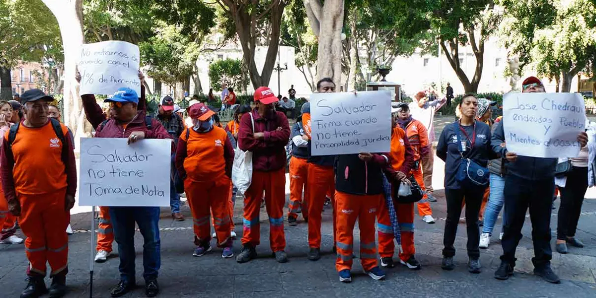 Protestan barrenderos de Puebla por ajuste salarial insuficiente
