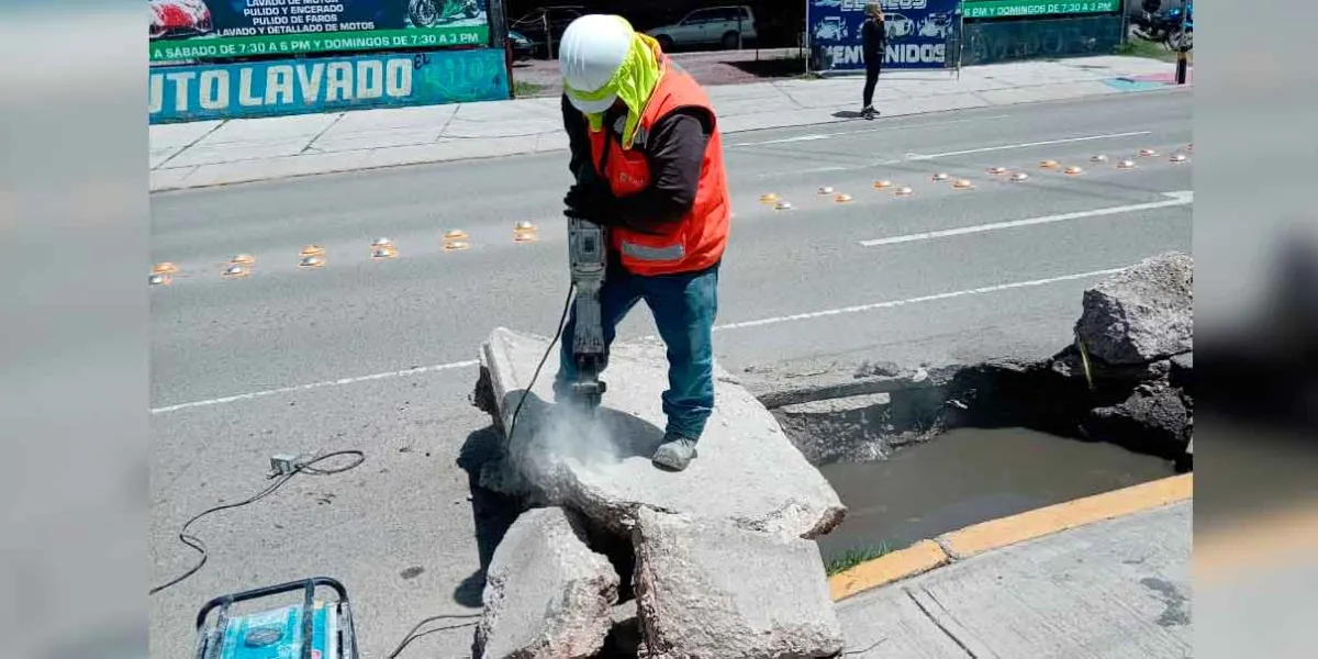 Agua de Puebla realiza rehabilitación de caja de válvulas en Boulevard Xonacatepec