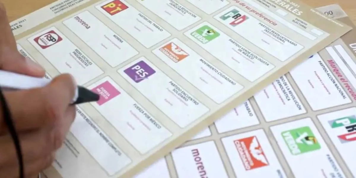 El INE atascará boleta electoral 2027 de Puebla con logos de 12 partidos