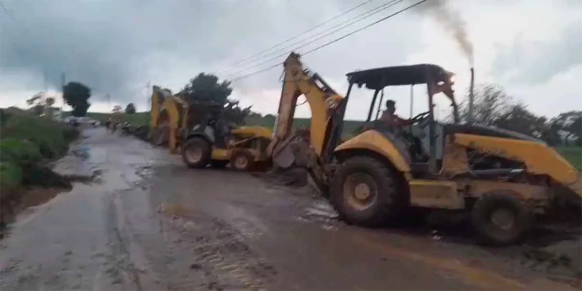 Protección Civil atiende afectaciones en carretera de Ciudad Serdán tras intensas lluvias