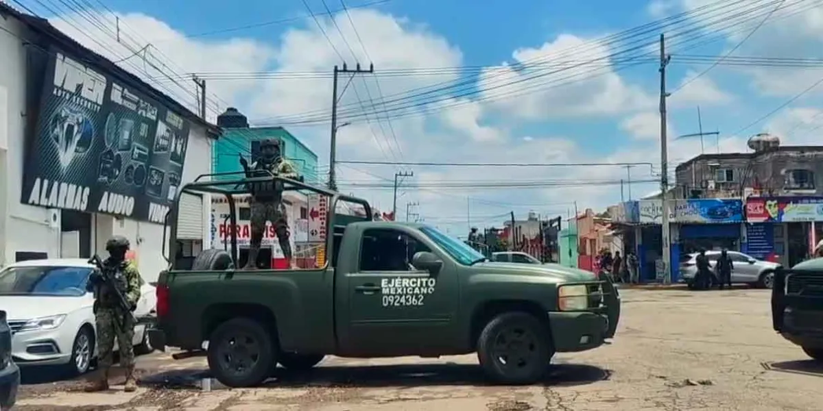Fuerte operativo en la 46 poniente. Zona conocida por venta de autopartes robadas