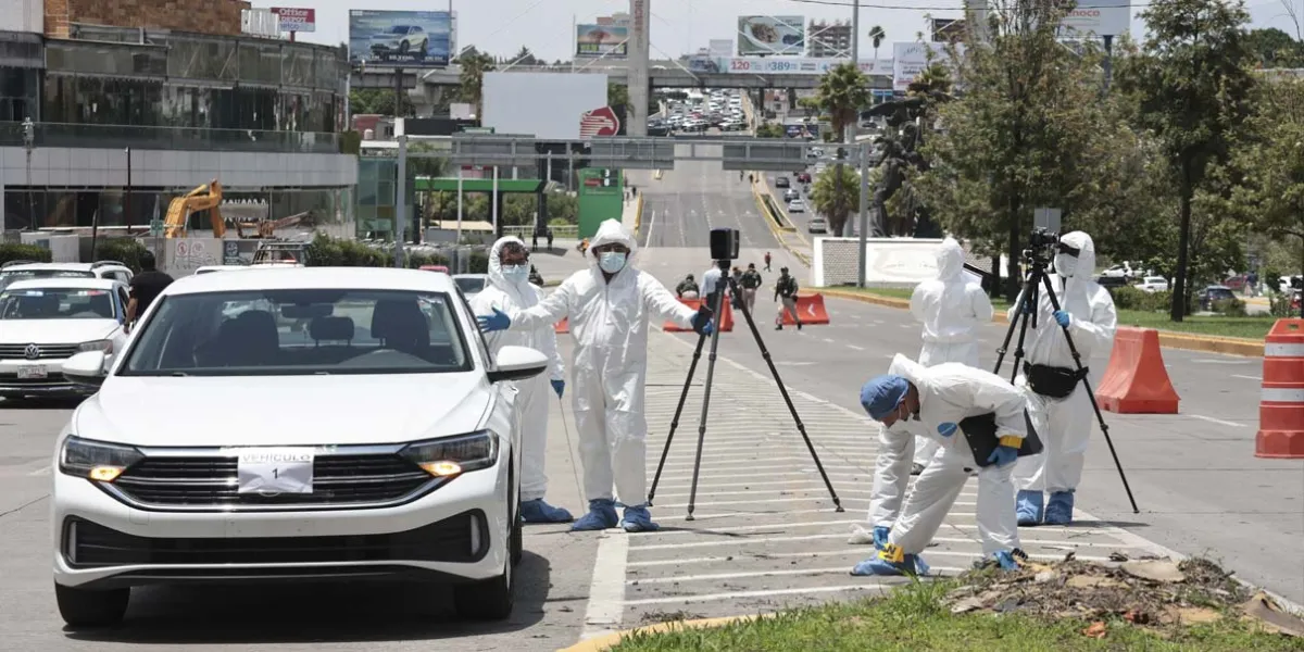 Peritos reconstruyen ataque del tirador en la Atlixcáyotl; cierran carriles