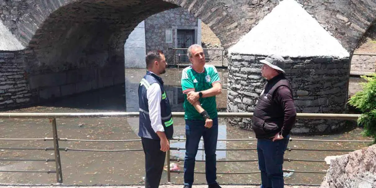 Supervisa Pepe Chedraui labores de drenado en el Puente de Ovando para restablecer la circulación segura