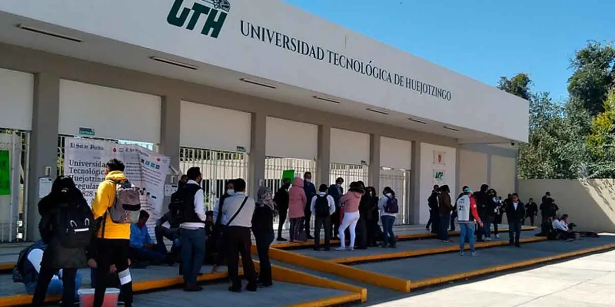Cuatro estudiantes de la UTH estudiarán becados en Perú, Colombia y Chile 