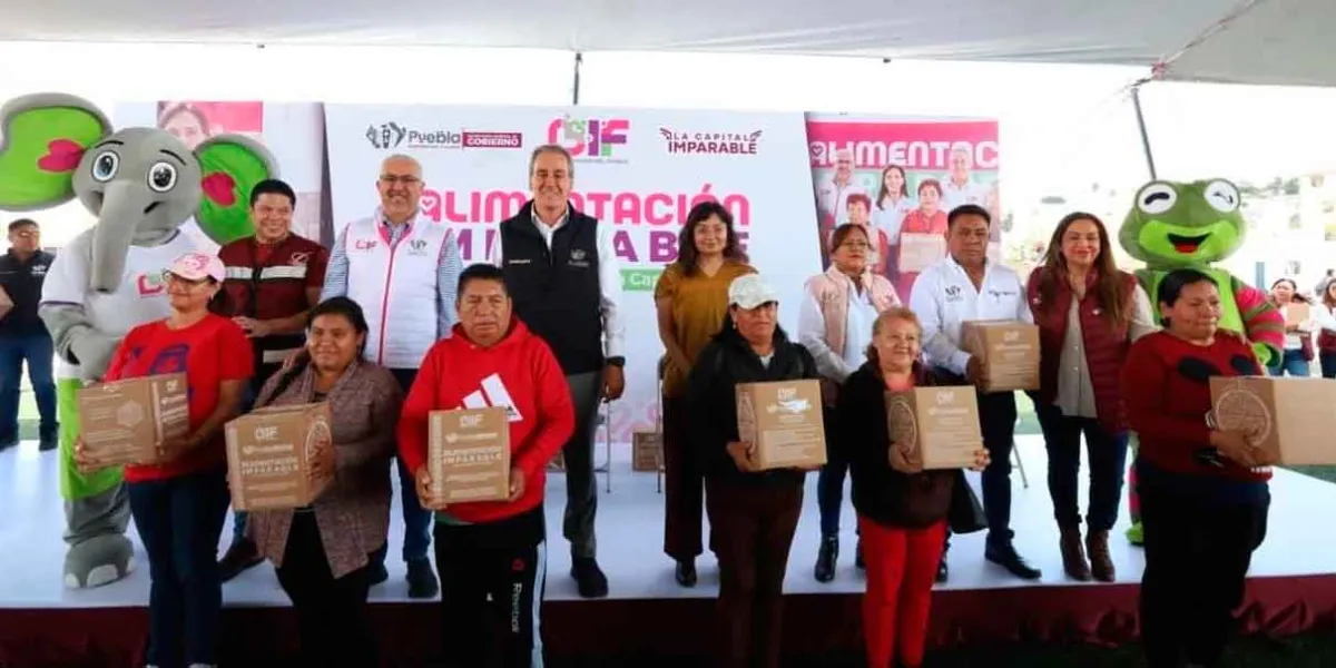 A través del DIF Puebla Capital, entrega Pepe Chedraui más de 4 mil despensas en La Resurrección