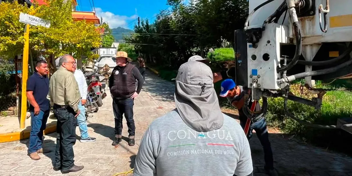 Se realizan trabajos de desazolve de la red de drenaje de Huauchinango