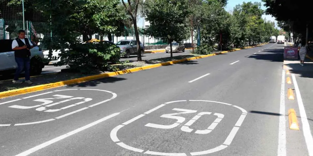 Inaugura Pepe Chedraui rehabilitación del bulevar Xonaca con el Tren Capitalino de Pavimentación