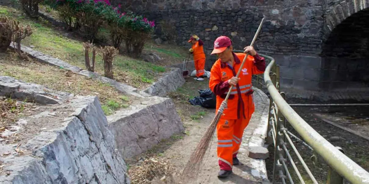 Pepe Chedraui refuerza limpieza en el Puente de Ovando ante las continuas lluvias