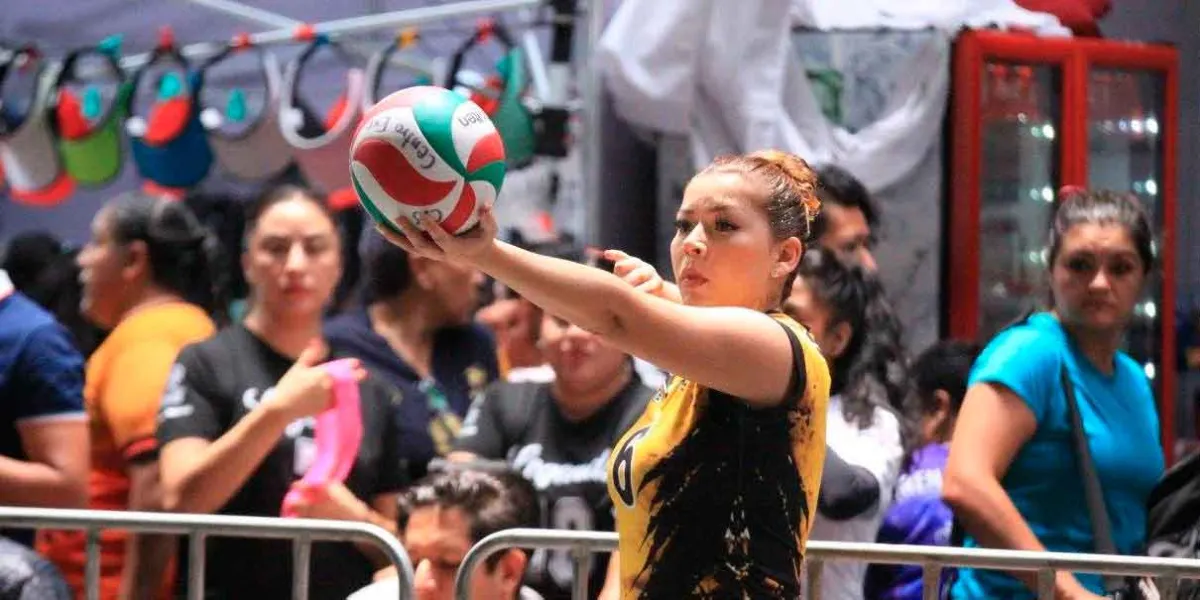 Se desarrolla el cuarto día de actividades del Festival Máster de Voleibol en Puebla capital