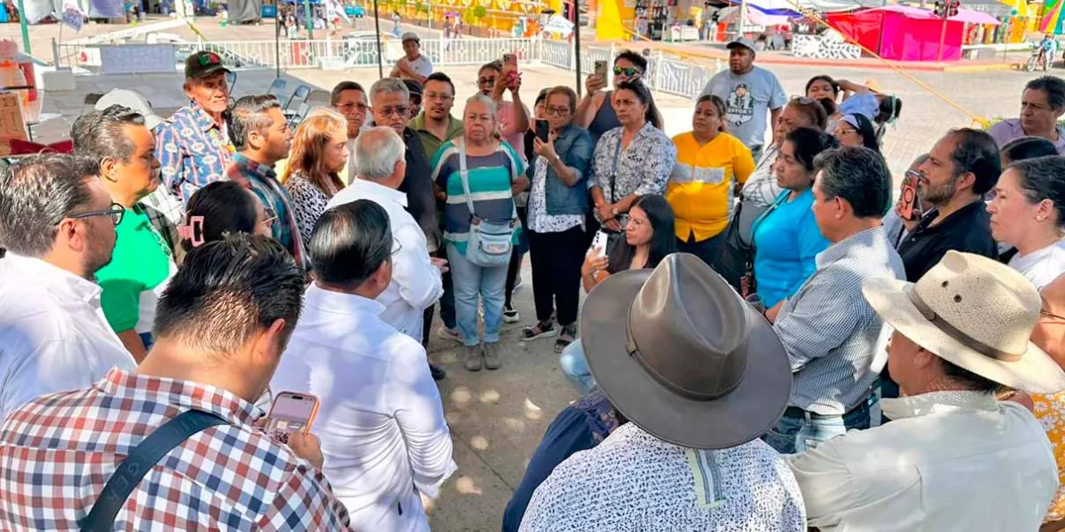 El diálogo con Guadalupe Bárcenas está roto, dicen integrantes del Cabildo de Acatlán 