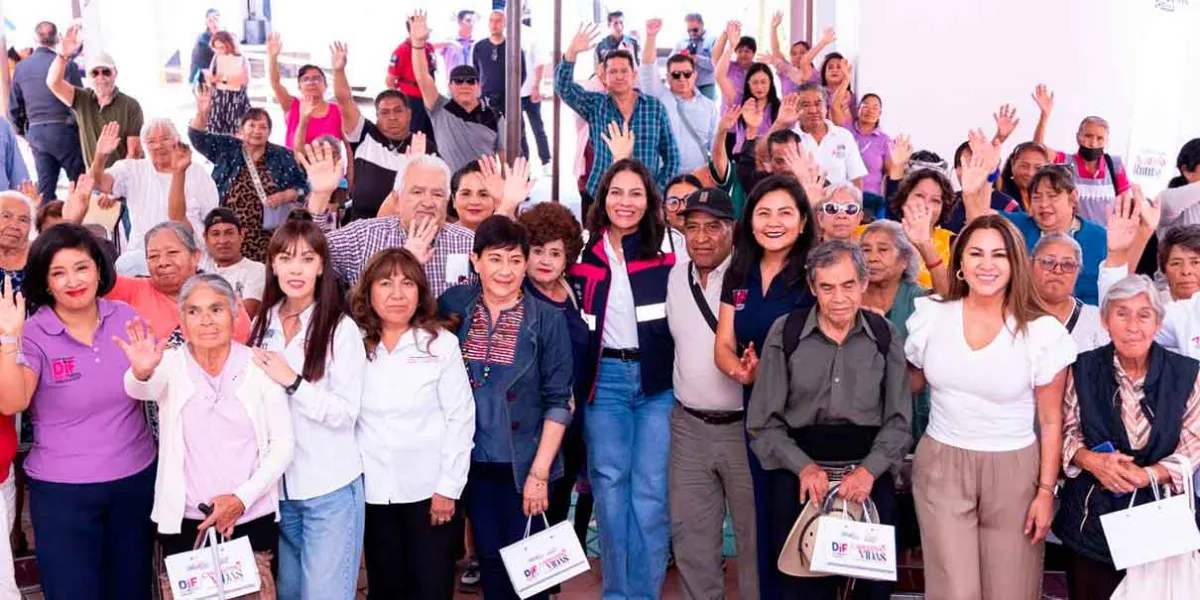 San Andrés Cholula entrega aparatos auditivos a 57 personas con discapacidad auditiva