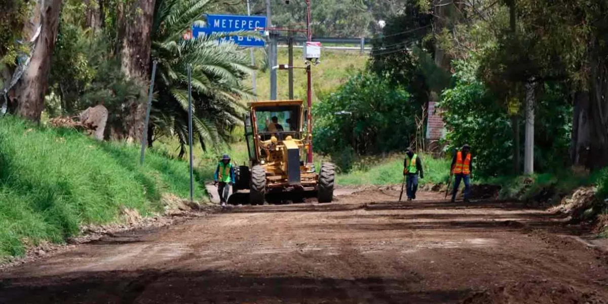 Avanza la rehabilitación de la carretera a Metepec, en Atlixco