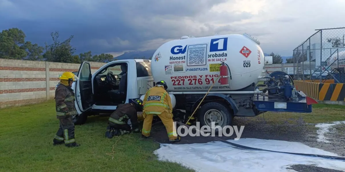 Fuerte fuga de gas provoca cierre de la carretera a San Salvador El Verde