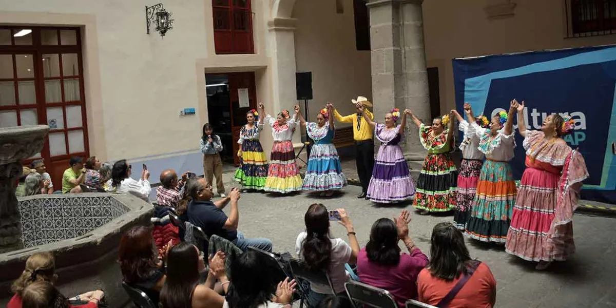 BUAP celebra a personas mayores con música, danza y arte en Puebla