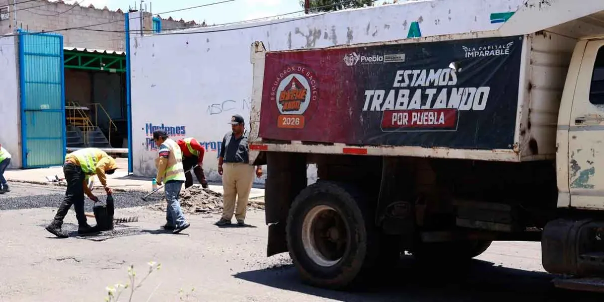  Pepe Chedraui continúa con acciones de bacheo en Barrio de San Miguel