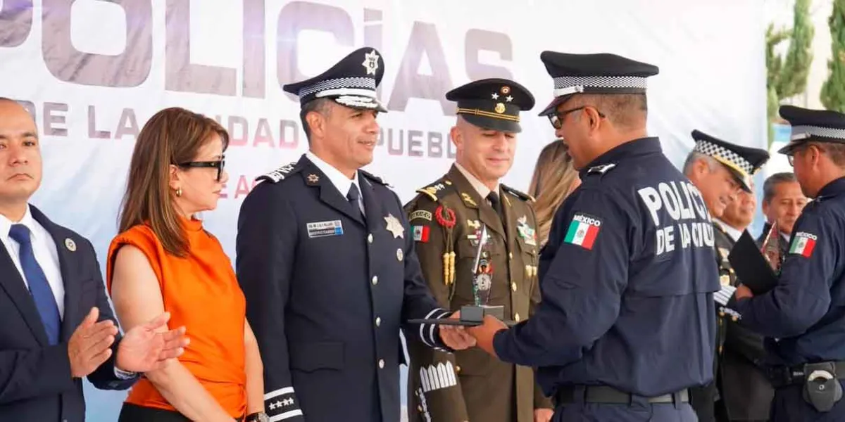 Reconoce Pepe Chedraui a elementos de la Policía de la Ciudad