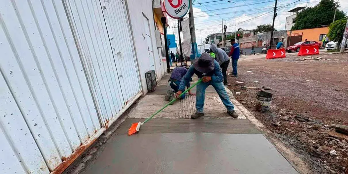 Supervisa Gobierno de Pepe Chedraui trabajos de rehabilitación vial en San Felipe Hueyotlipan