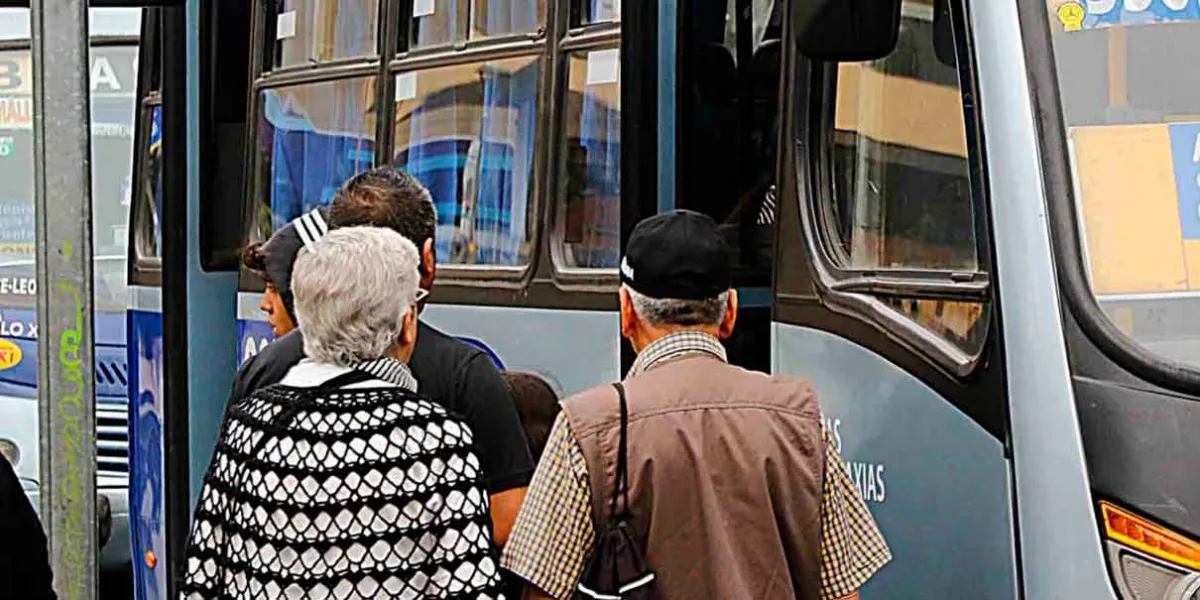 Quejas por descuentos a adultos mayores llegan a Profeco en Puebla