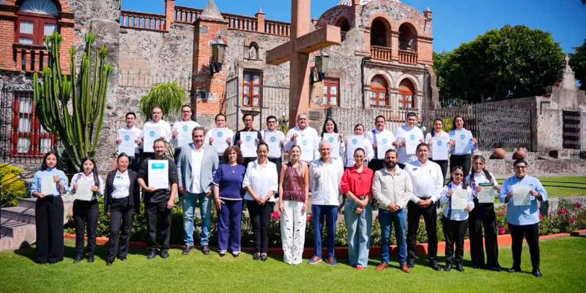 Grupo Plaza recibe 19 reconocimientos por excelencia turística y capacitación en Atlixco
