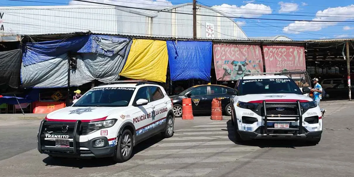 Balacera en Mercado Hidalgo deja dos heridos de gravedad en Puebla