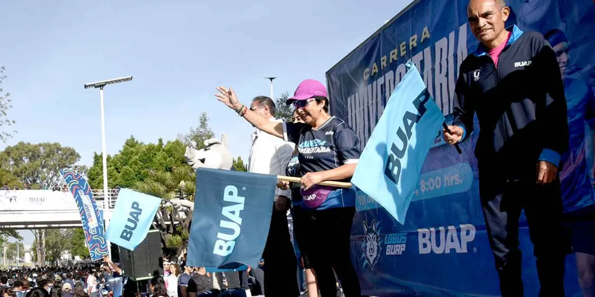Lilia Cedillo encabeza Carrera Universitaria BUAP 2026 en CU