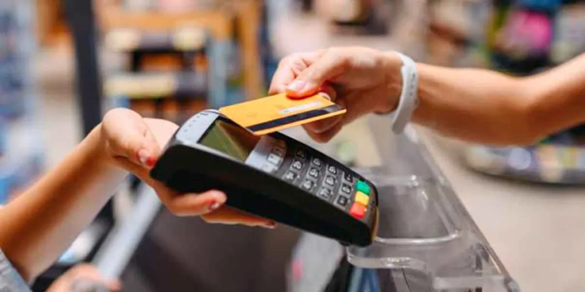 Comisiones por pagos con tarjeta golpean a pequeños comercios en México