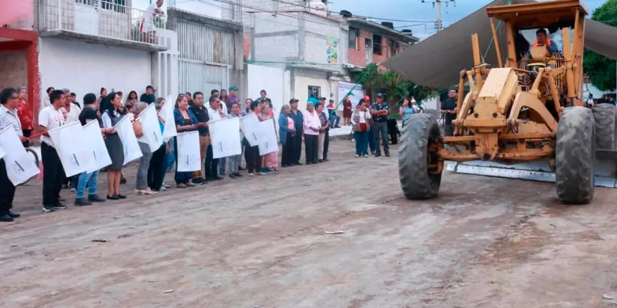 Incansable trabajo en Atlixco, Ariadna Ayala continúa arrancando obras