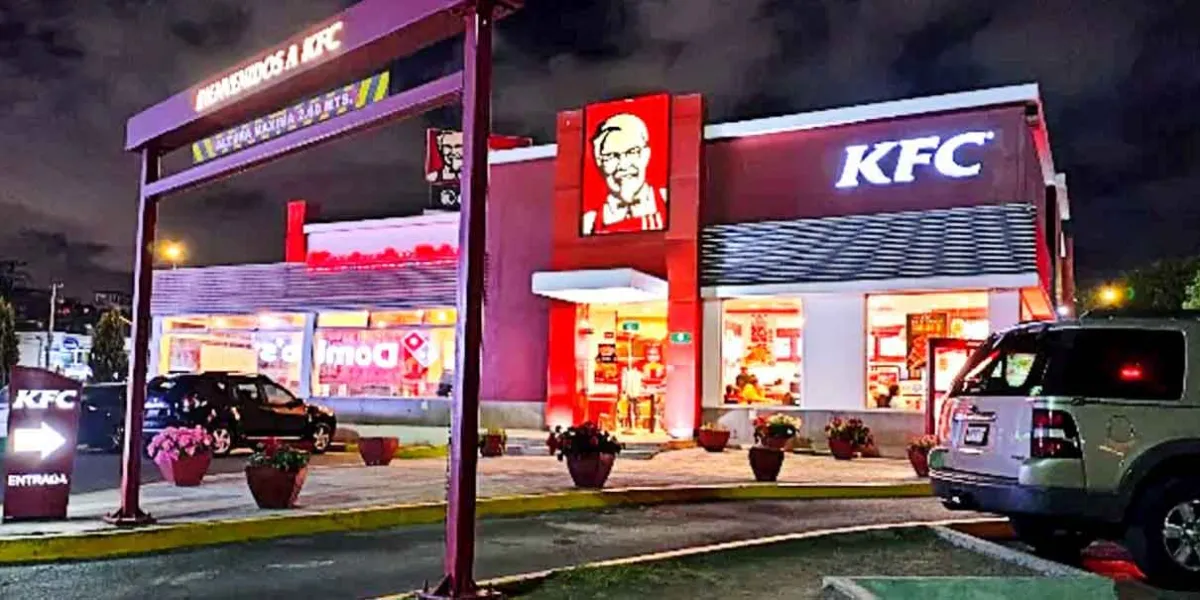 Bebé muere por presunta broncoaspiración en KFC de Plaza San Diego