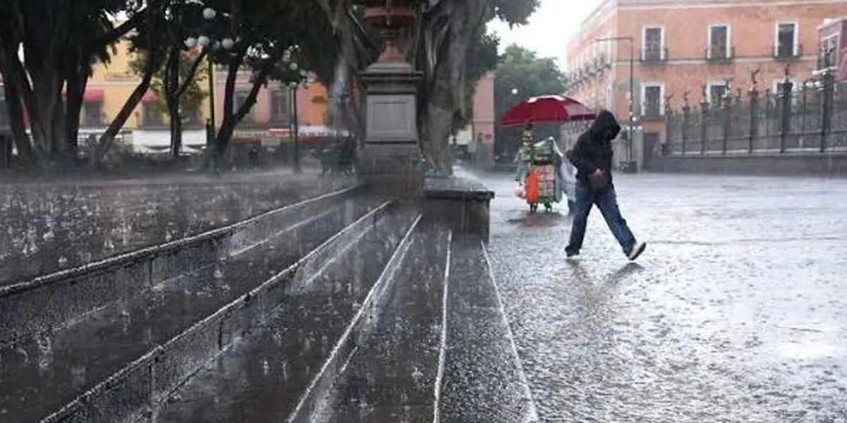 Lluvias fuertes azotarán Puebla este sábado