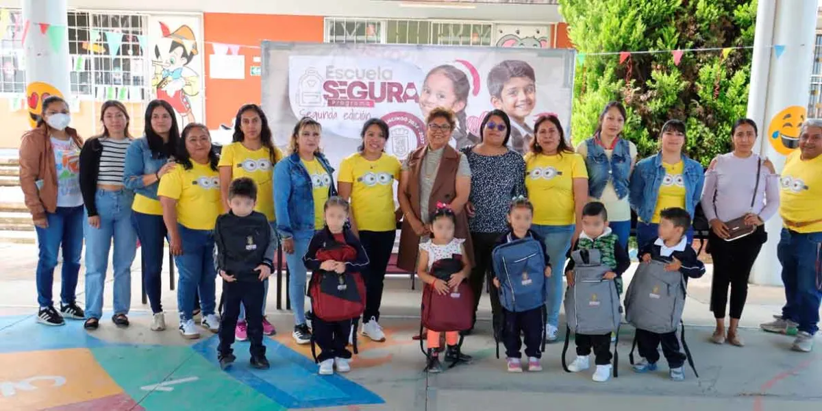 Tere Alfaro continúa entrega de apoyos de “Escuela Segura 2026”