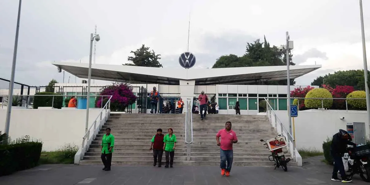 Volkswagen Puebla alista guardias ante posible huelga en la planta