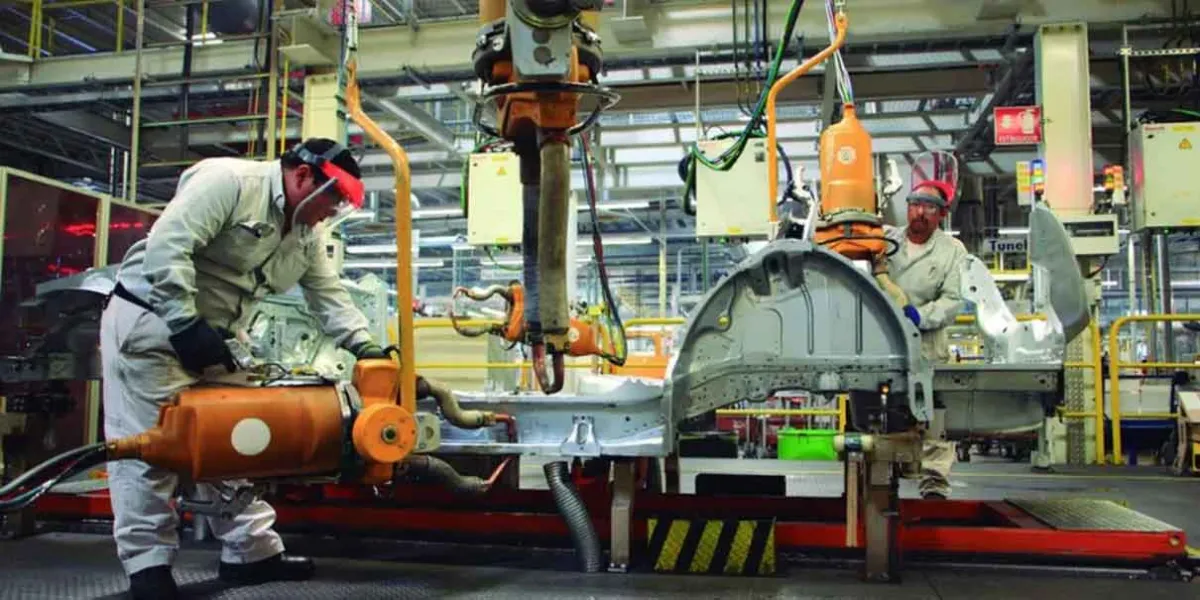 Puebla registra la mayor caída industrial mensual del país en junio de 2026