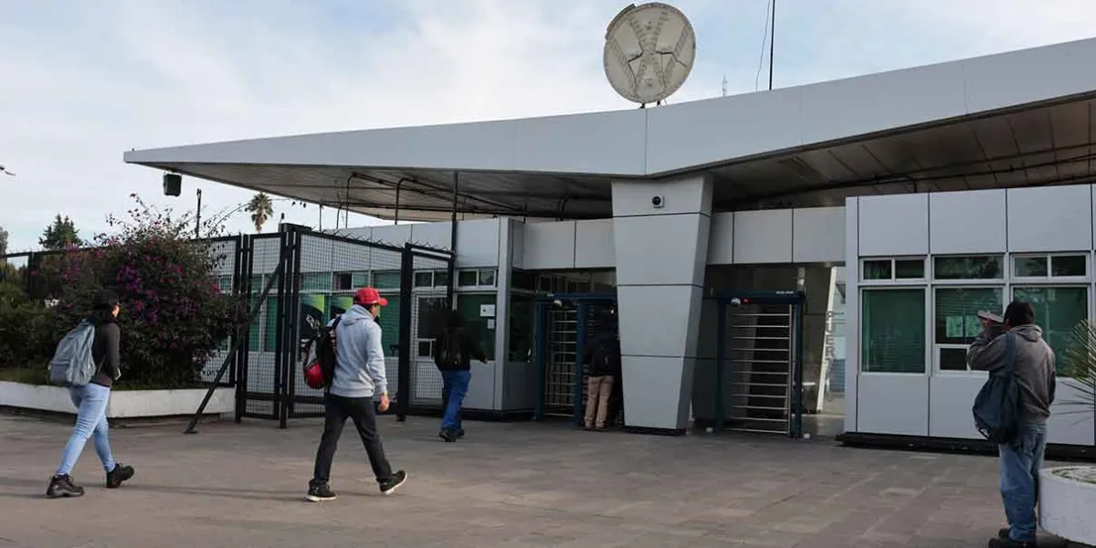 CCE Puebla advierte riesgo para empleos por posible huelga en Volkswagen