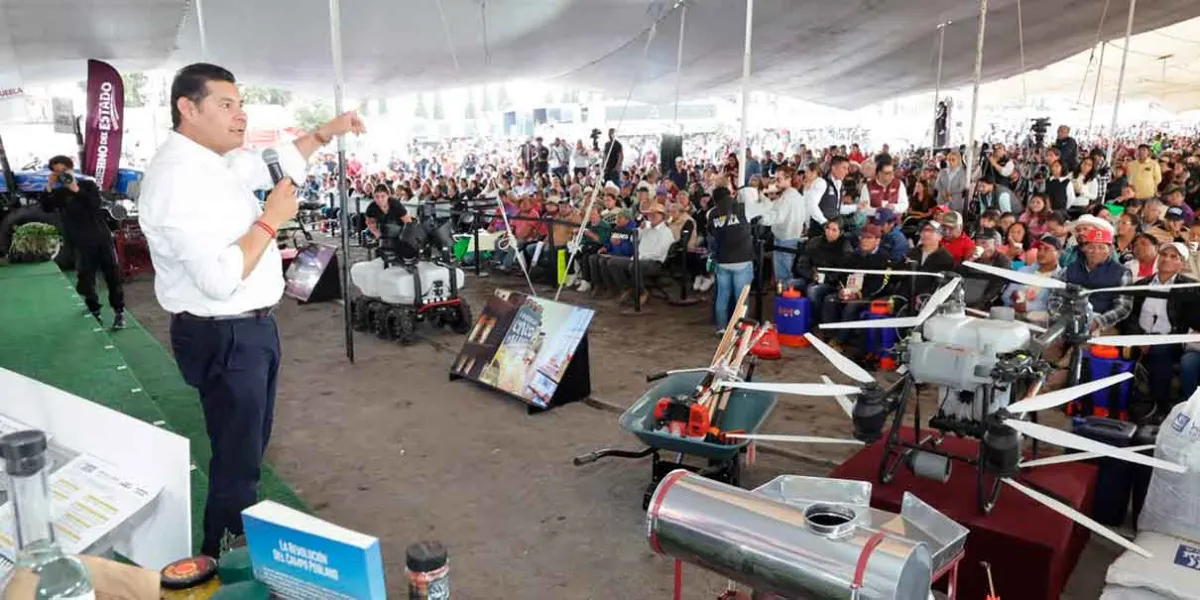 Armenta entrega más de 2 mil 900 apoyos al campo en la región Serdán