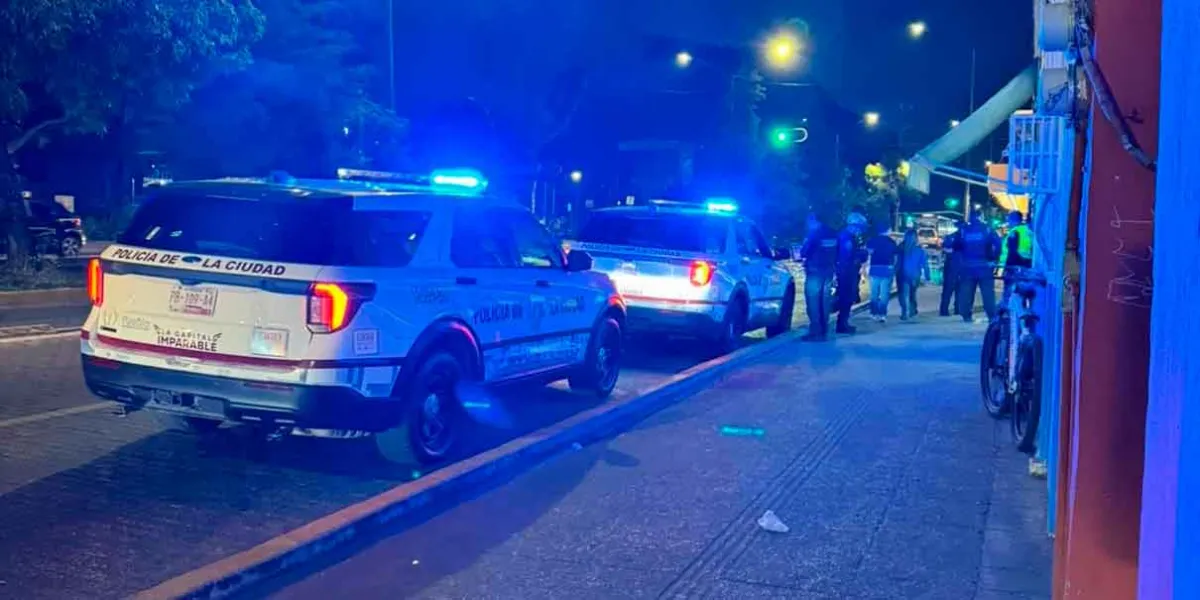 Reportan asalto de cuatro sujetos a Agua de Puebla en la 11 Sur