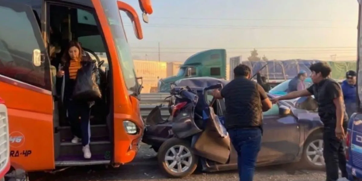 Autobús con maestros de la SEP choca en la carretera Puebla-Acatzingo