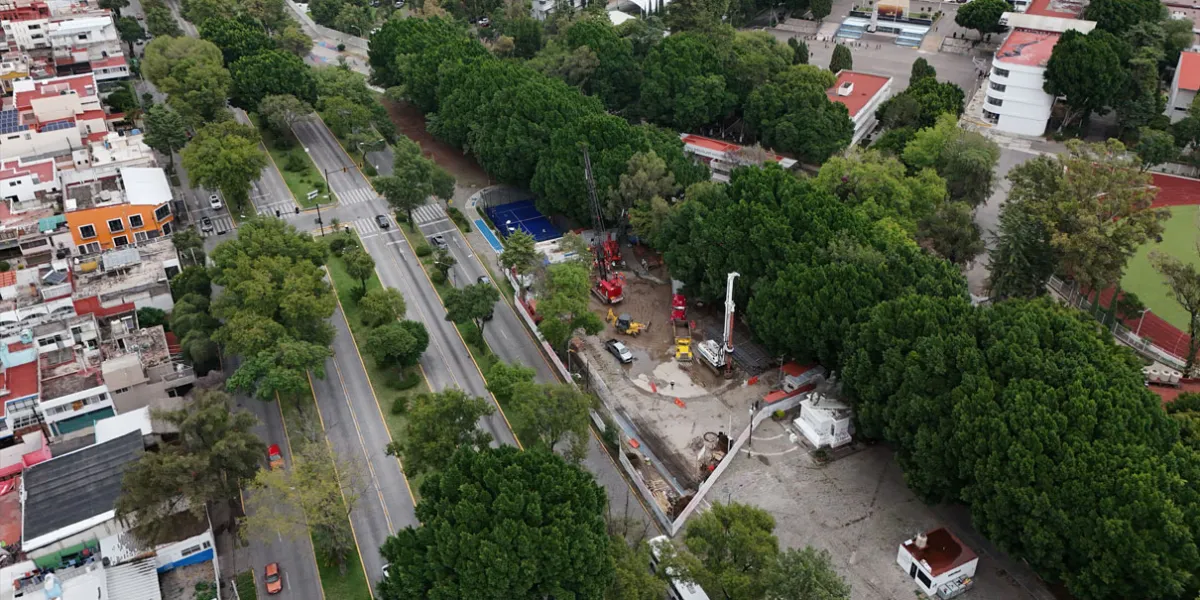 Cablebús de Puebla inicia obras en tres estaciones; seis siguen sin licencia