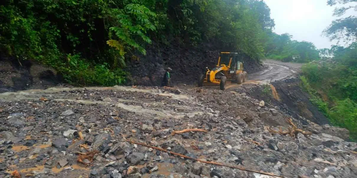 Gobierno del Estado atiende y libera oportunamente tramos carreteros afectados por las lluvias