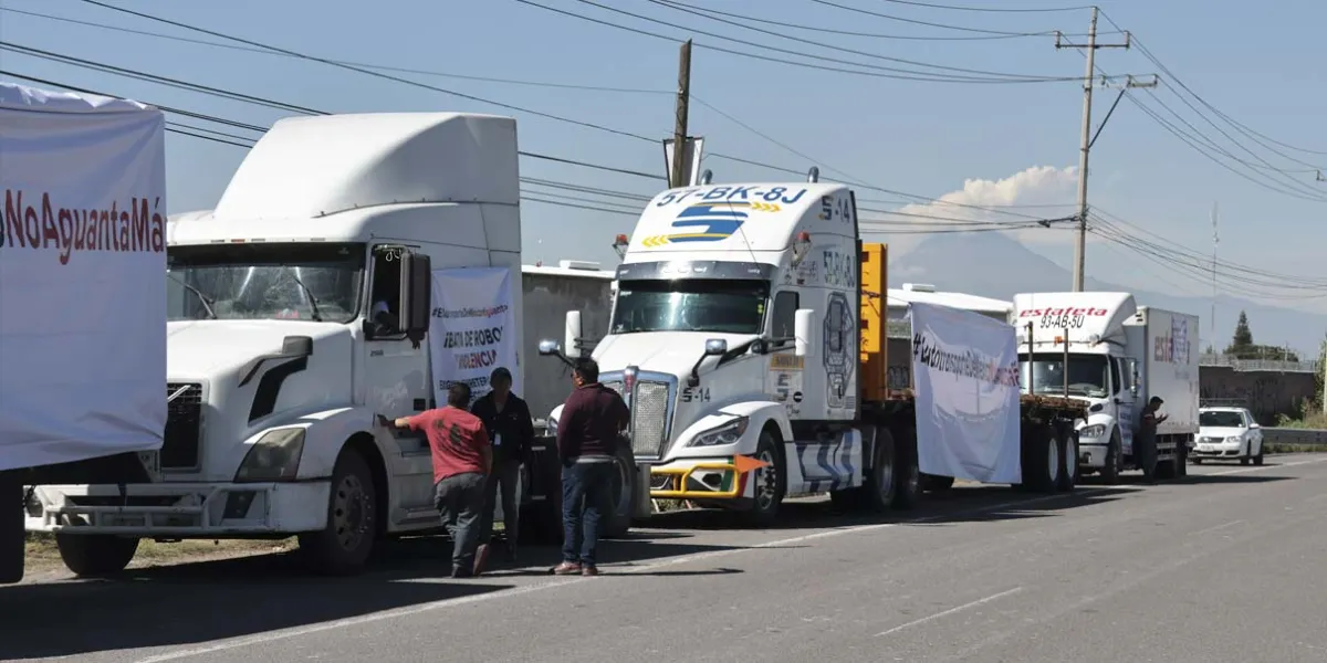 Manifestación de transportistas en Puebla sin bloqueos carreteros
