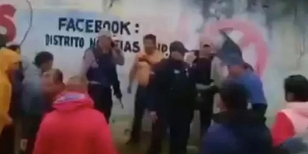 Ministeriales terminaron golpeados y desnudos por intentar recuperar auto robado en Zacapoaxtla