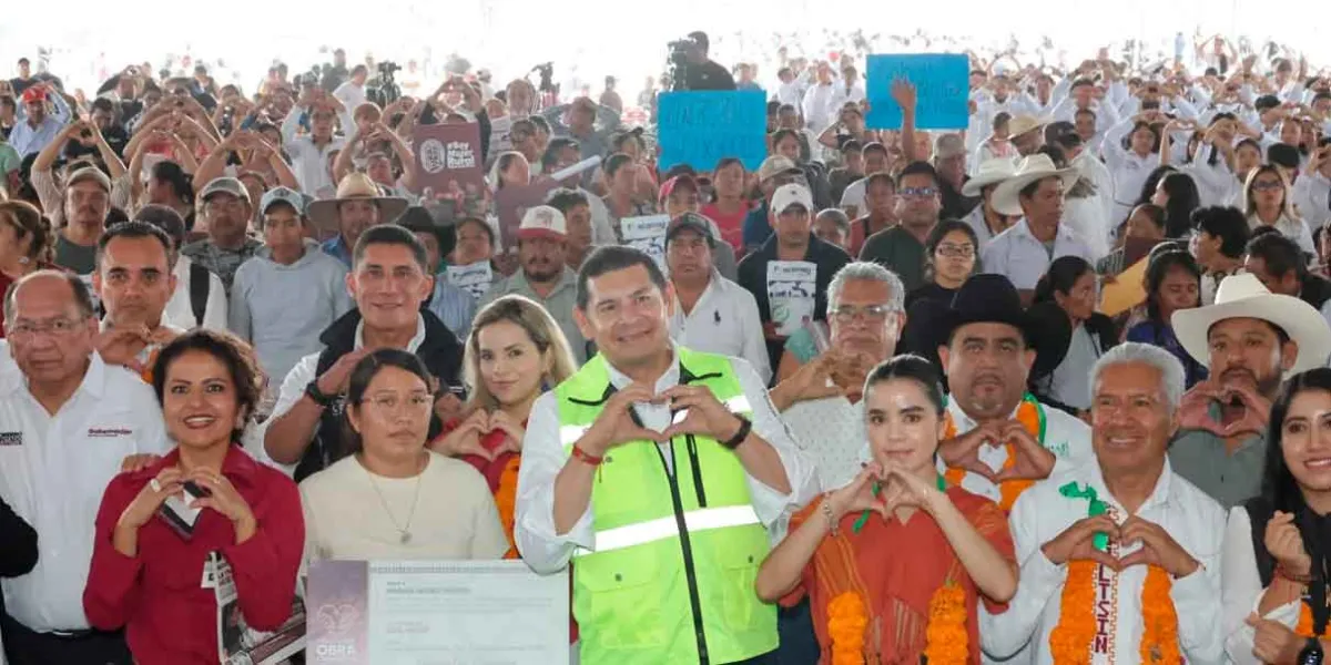 Obra Comunitaria y apoyos al campo llevan bienestar a las familias de la Mixteca